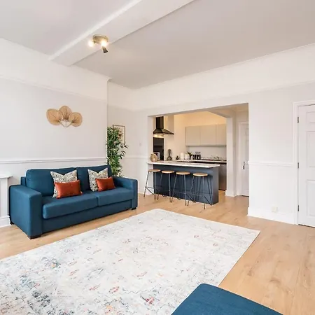 Host & Stay - The Seel Street Townhouse-3